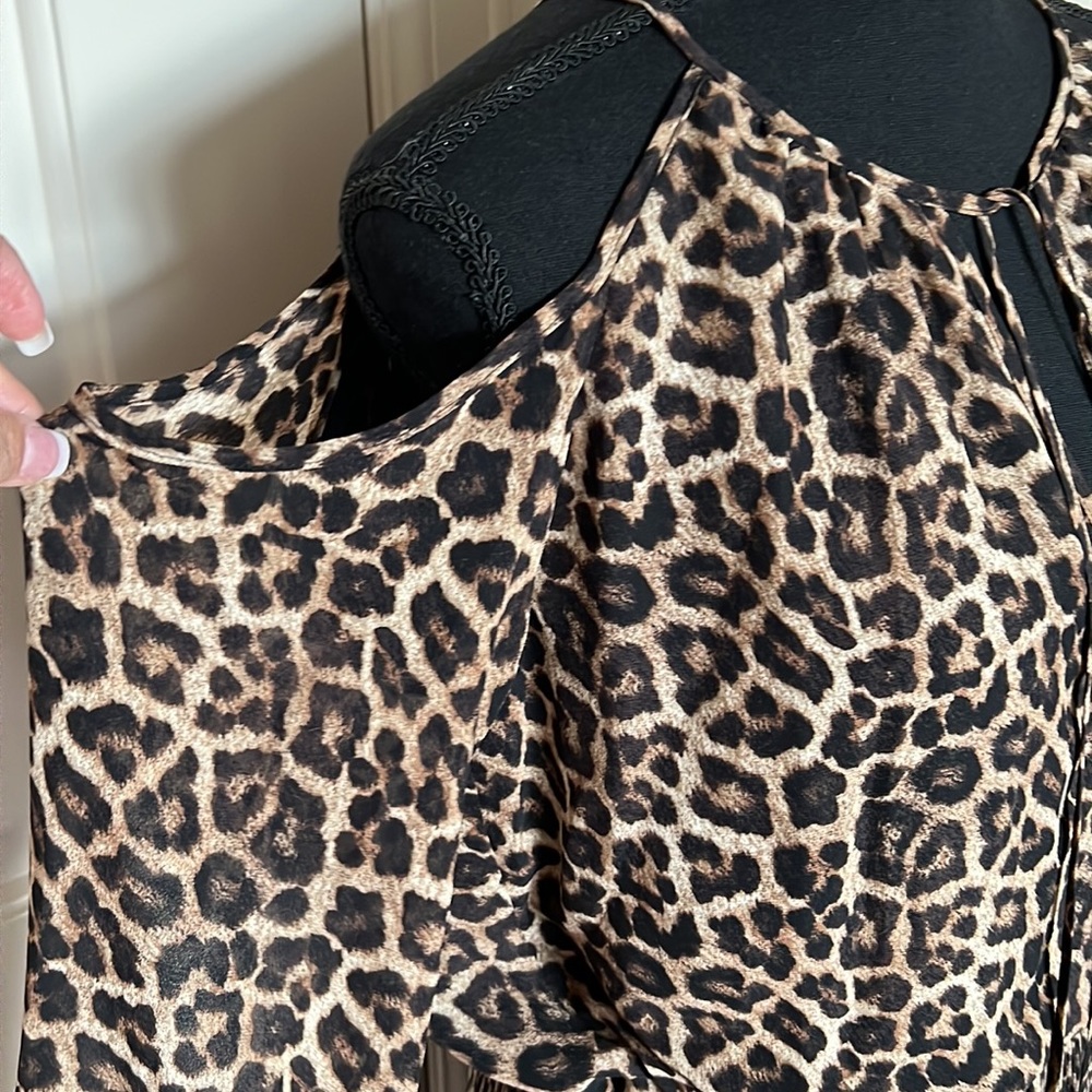 Michael Kors cold shoulder leopard print pleated dress - Picture 4 of 6